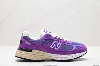 New Balance uses Taiwan-made pig leather and breathable mesh materials MR993PG