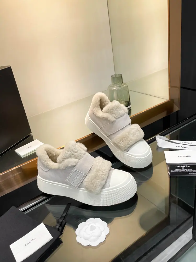UGG women’s shoes sports original UGG sheep autumn and winter warm recommendation high