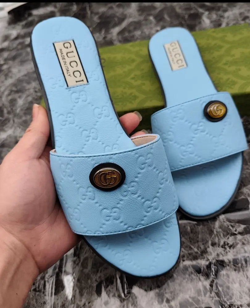 Gucci slippers