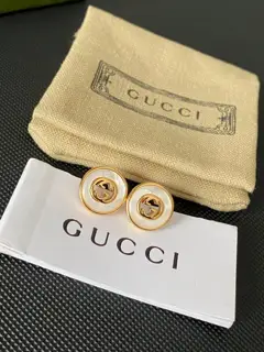 Gucci White Shell Hoop Letter Earrings Simple and versatile Low-key and luxurious small