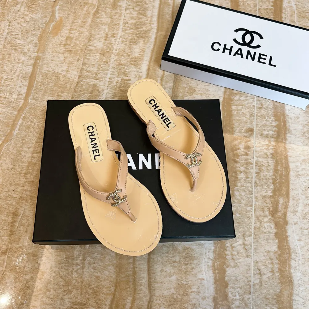 Chanel flip-flops Slippers