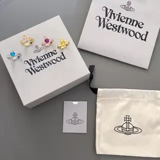 Vivienne Westwood’s shining Saturn rings outline the future