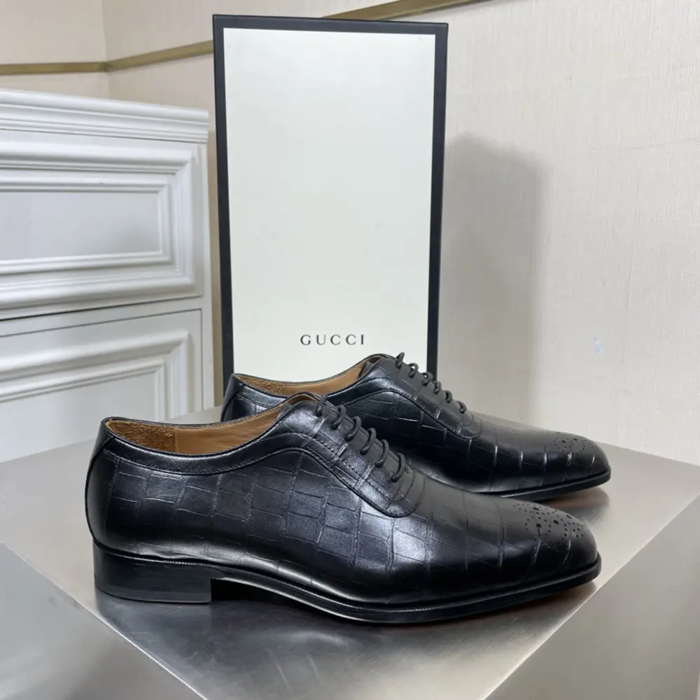 Gucci men’s lace-up shoes