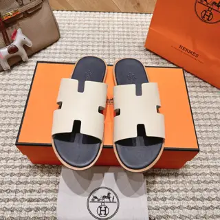Hermès Colorblocked Hermès leather fabric