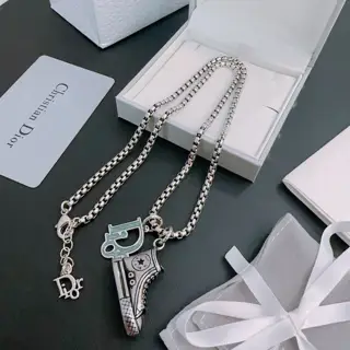 DIOR New Dior necklace Original goods New counter model