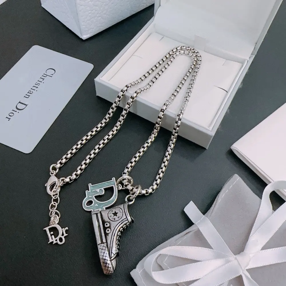 DIOR New Dior necklace Original goods New counter model