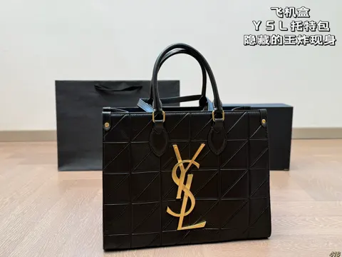 Yves Saint Laurent Tote