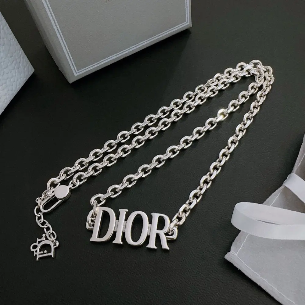 DIOR New Dior necklace Original goods New counter model Retro fashion must-have Men and