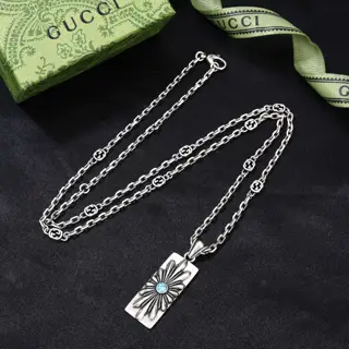 Gucci necklaces are on sale now. Double G necklaces are definitely in the style of Gucci