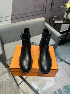 Hermès classic boots + British color matching design