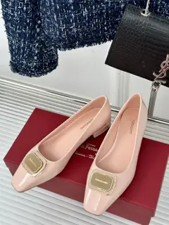 Ferragamo/Salvatore Ferragamo 24AW early spring and autumn metal plaque flat shoes