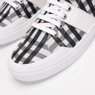 BURBERRY Original cowhide imported from Italy with original mesh fabric splicing design
