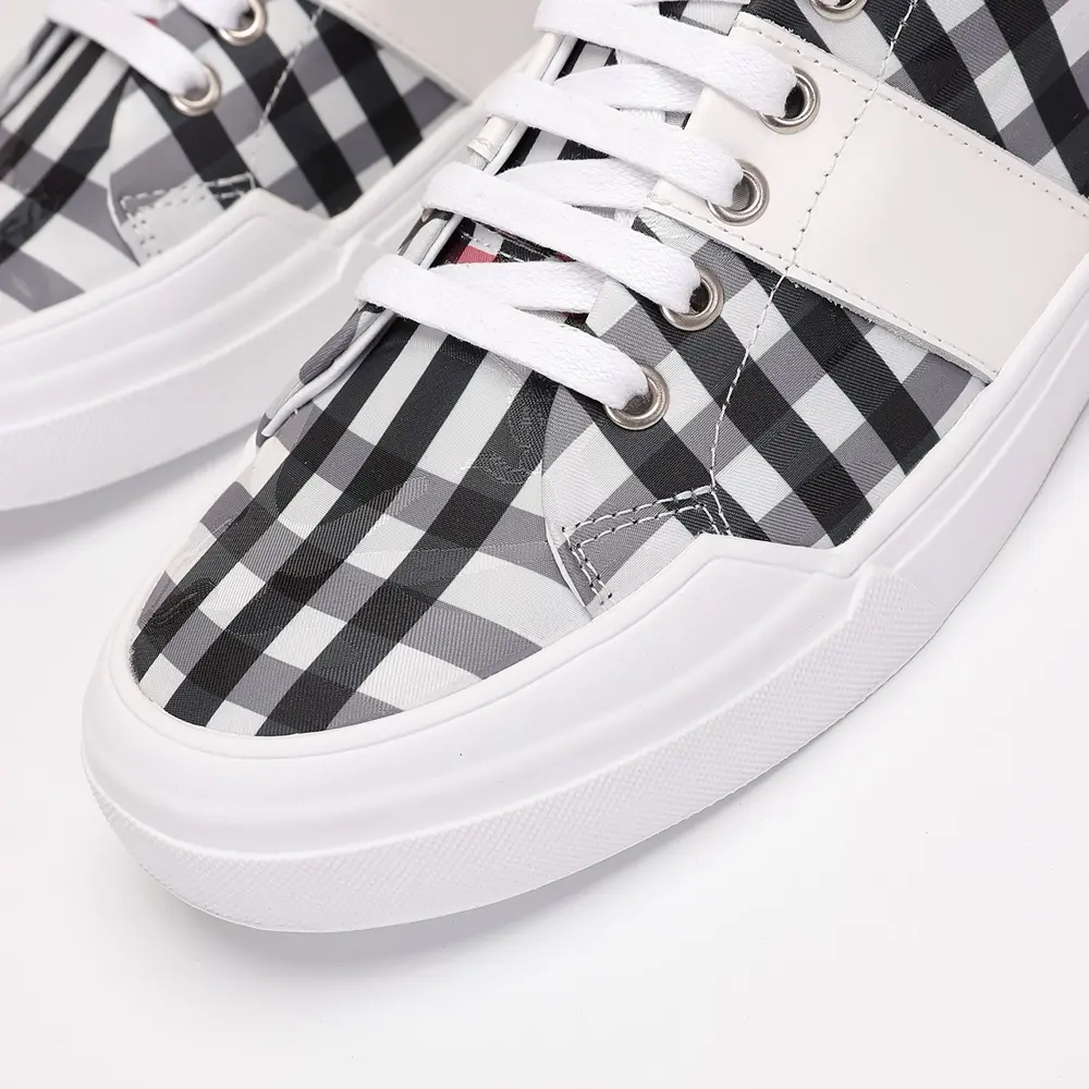 BURBERRY Original cowhide imported from Italy with original mesh fabric splicing design