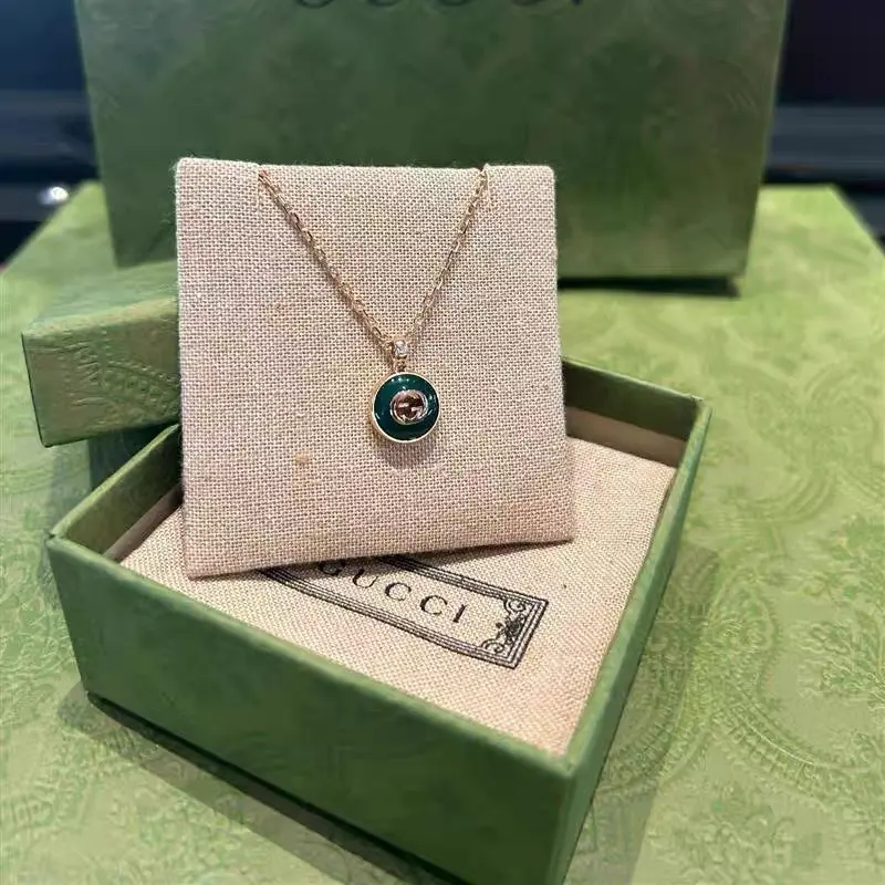 GUCCI 24SS new agate material double G pattern design women’s retro temperament necklace