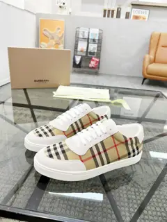 Burberry street male god official website new products counter simultaneous sale original