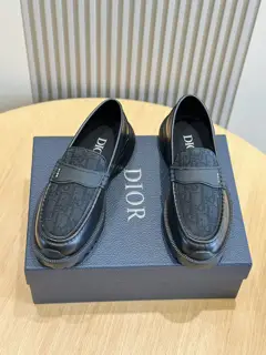 Dior Combat loafers present a mix-and-match style that combines fashion design with sports