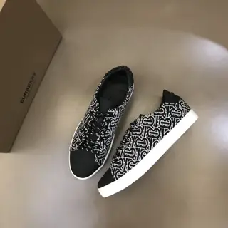 Burberry’s classic low-top sneaker for men
