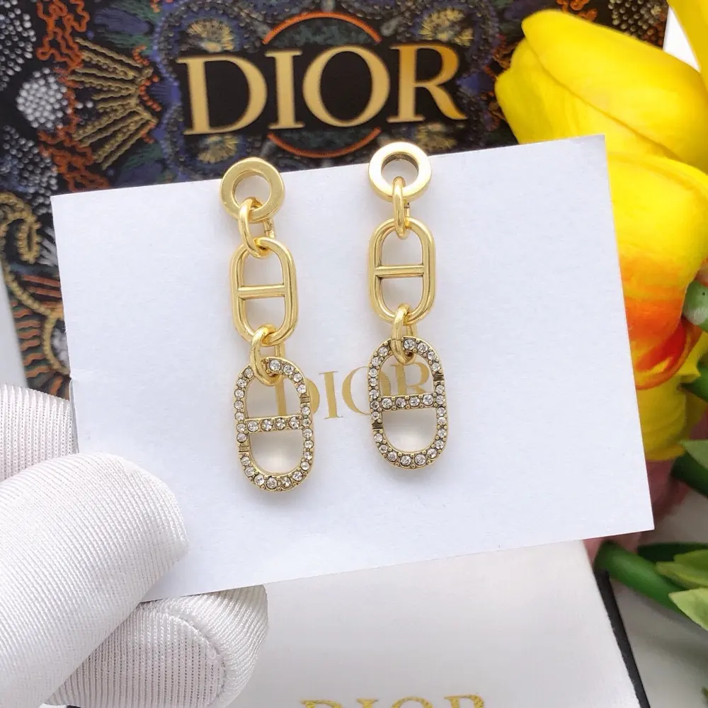 Dior CD retro tassel style earrings Exquisite workmanship