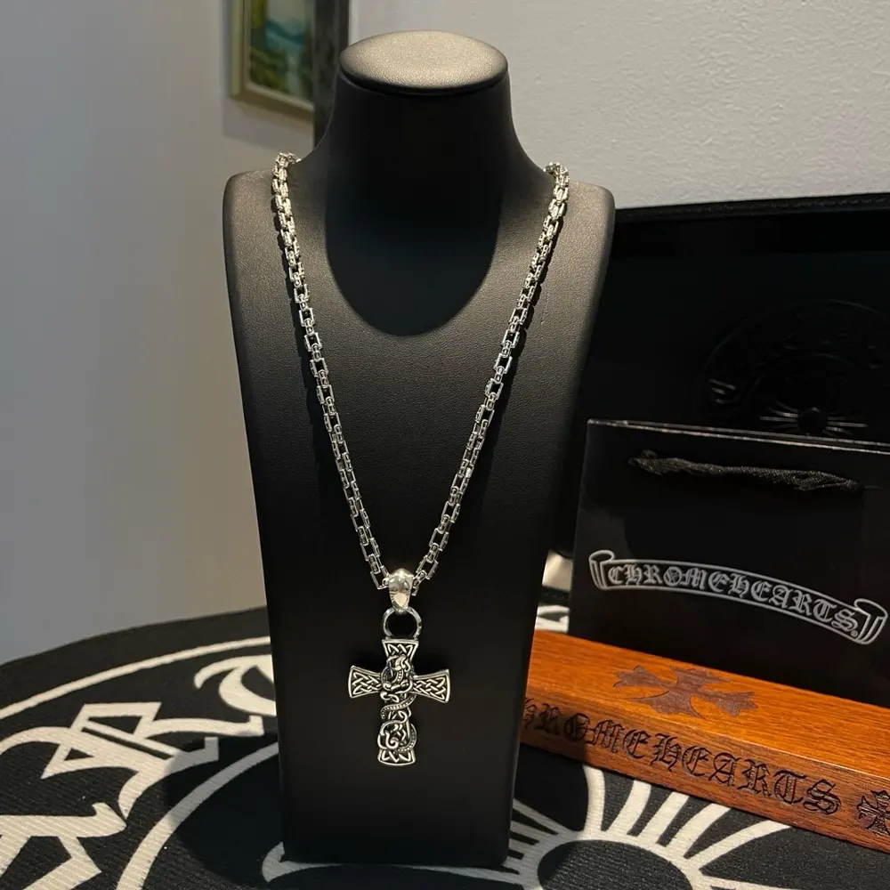Chrome Hearts Classic Vintage Cross Necklace Dragon Cross Pendant