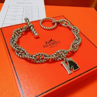 New product launch Hermès pig nose bracelet