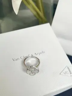 Van Cleef & Arpels white gold and white mother-of-pearl four-leaf clover ring