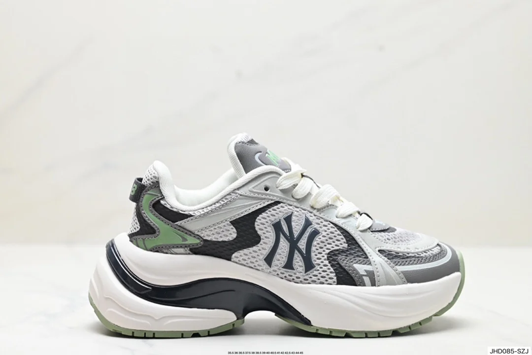 MLB New York Yankees Curve Runner Comfortable and versatile Non-slip and wear-resistant 3ARNSPL4N