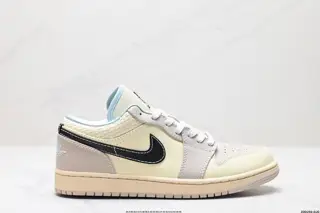 Nike Air Jordan 1 Low SE Sneakers HQ3440-101