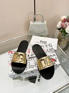 Dolce & Gabbana slippers