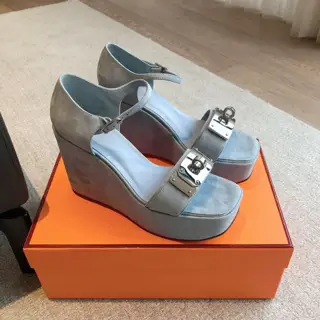 Hermes/Hermès Heels