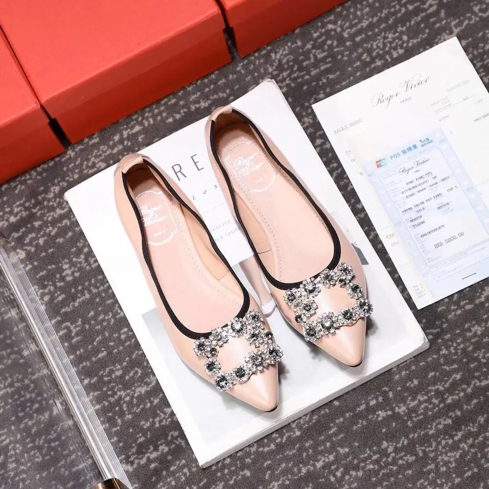 Roger Vivier Fashion Roll Shoes—Limited Edition—Perfect reproduction of the RV style