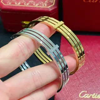 Cartier narrow version medium bracelet Imported precision color preservation 18k High-end