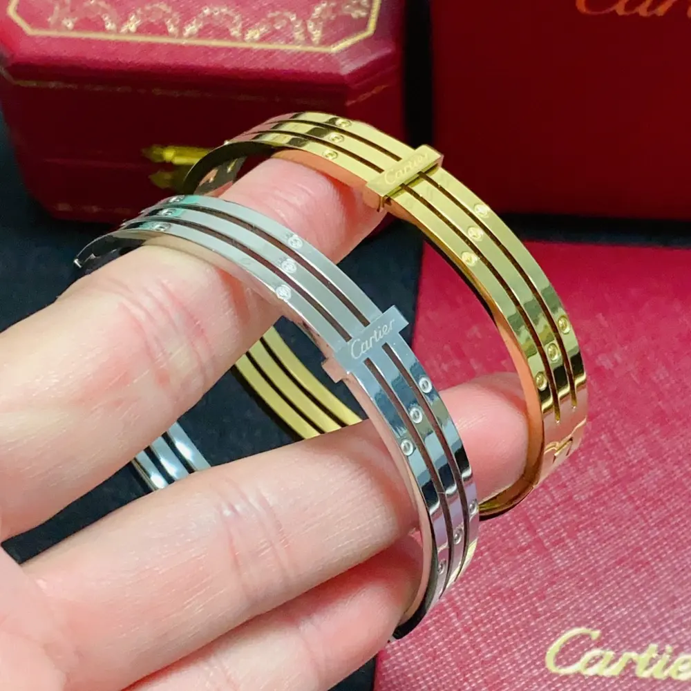 Cartier narrow version medium bracelet Imported precision color preservation 18k High-end