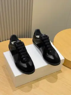 Maison Margiela Classic Dexterity Shoes – Couples