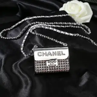 Chanel bag double C necklace
