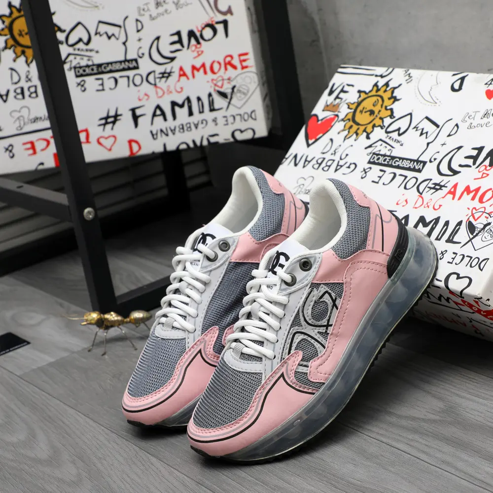 Dolce & Gabbana couple’s casual shoes