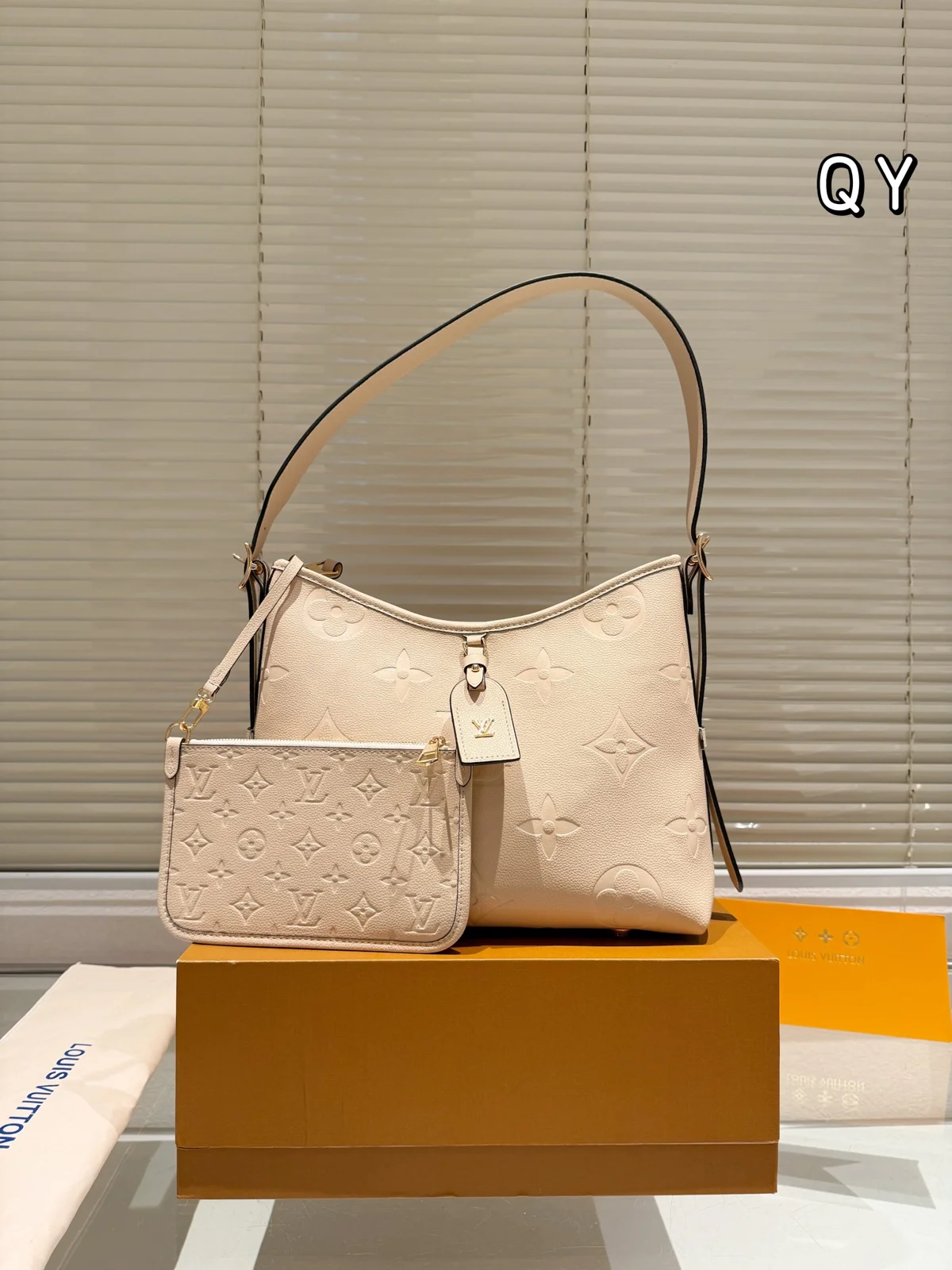 Louis Vuitton Hobo