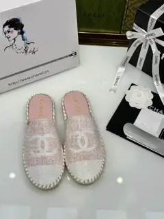 Chanel’s new half-up CHANEL sequined shoes Chanel linen rope sole fisherman shoes. The upper