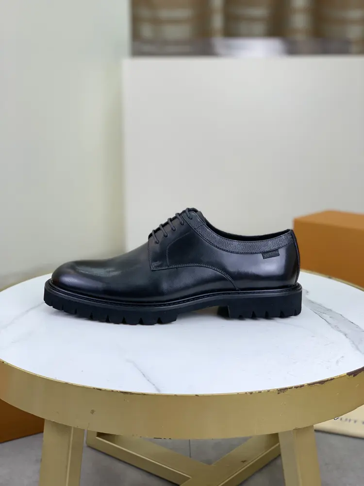 Louis Vuitton business casual leather shoes