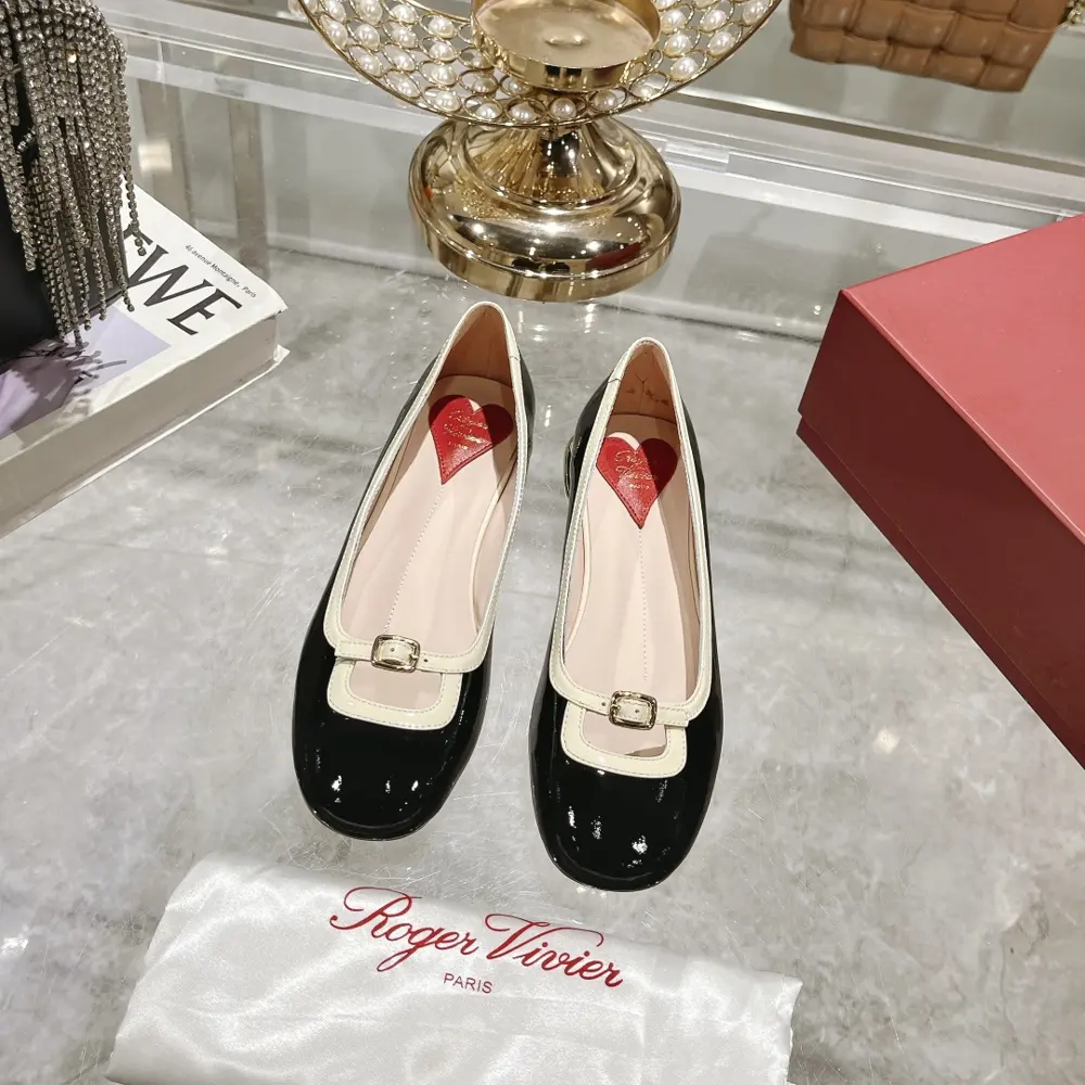 Roger Vivier leather ballet shoes round toe shoes