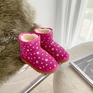 UGG glow-in-the-dark star snow boots for kids