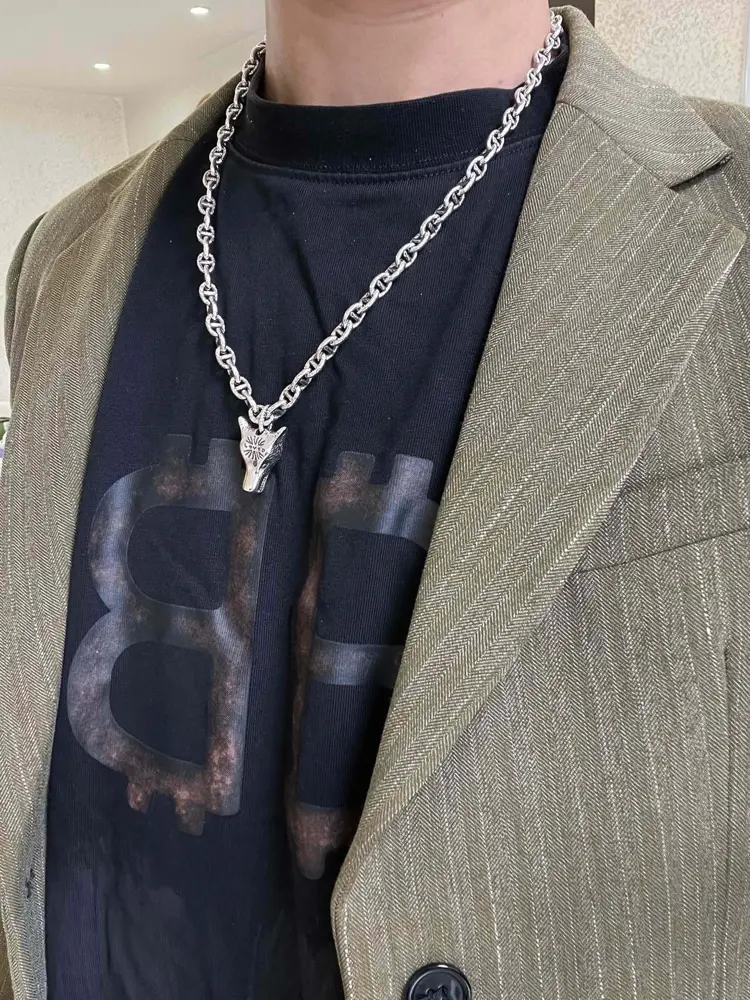 The latest Gucci necklace with a higher-end chain