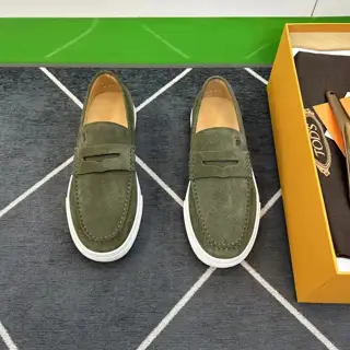 Tods men’s casual loafers
