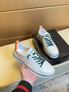 Gucci sneakers. Counter purchase Casual Original leather imported from Italy