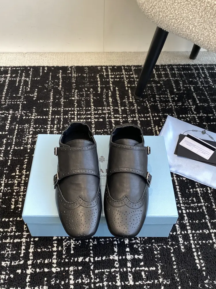 Prada catwalk retro double buckle half slipper loafers hot sale