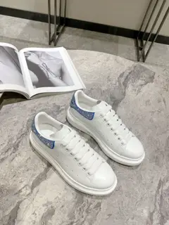 Alexander McQueen classic popular star all-match white shoes
