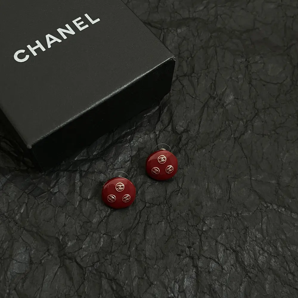 Chanel second-hand earrings