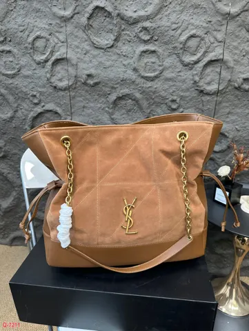 Yves Saint Laurent Shoulder Bag