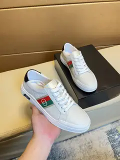 Gucci sneakers. Counter purchase Casual shoes Original leather imported from Italy (no