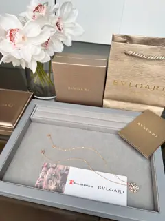Bvlgari FIOREVER necklace in 18K white gold