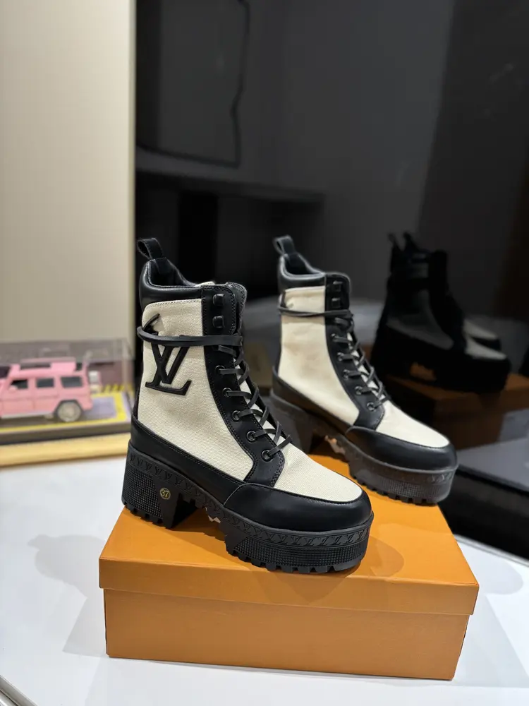 Louis Vuitton thick-soled shoes